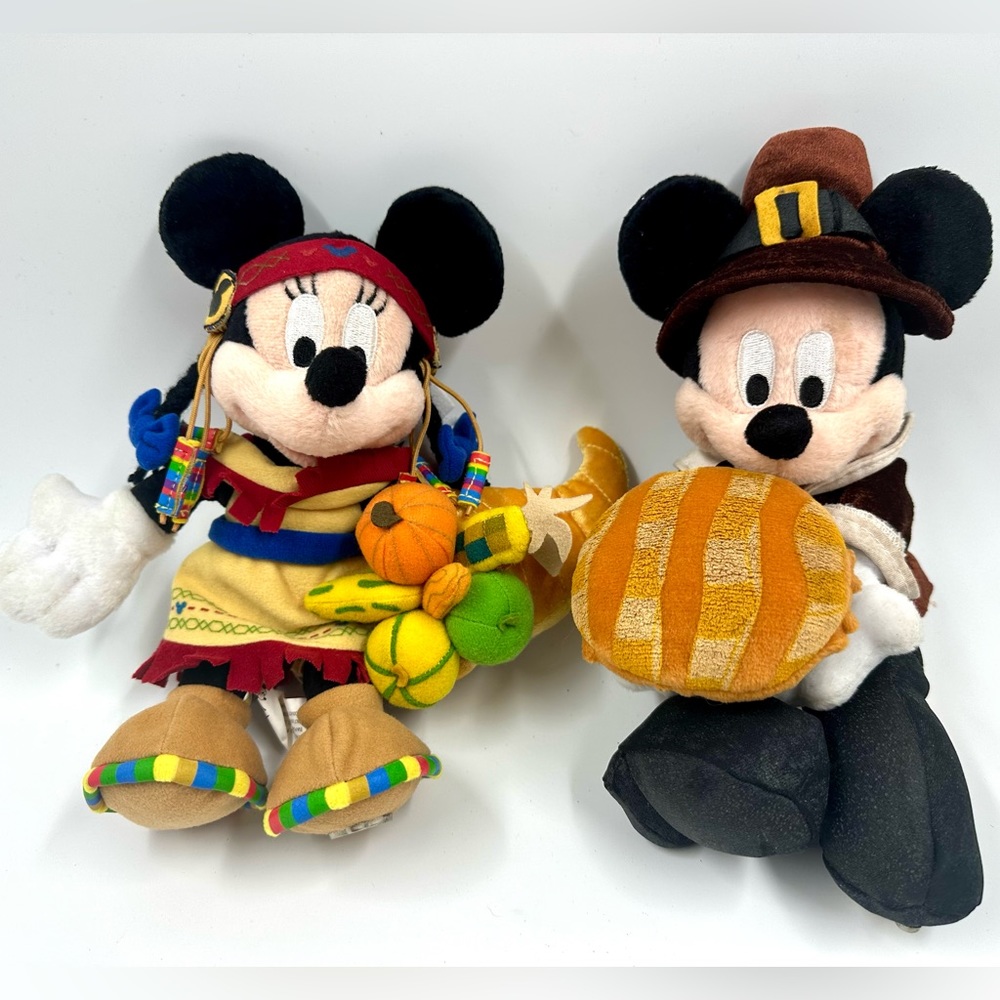 RARE 2003 Epcot Thanksgiving Minnie Mouse Indian & Mickey Pilgrim Plush Set VTG